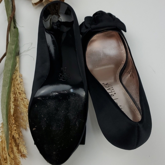 WhBm Black Formal Peep Toe Bow Heels 8m - Picture 2 of 2
